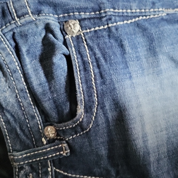 Miss Me Boot Jean 27 rhinestones and studs very sparkly - Picture 10 of 11